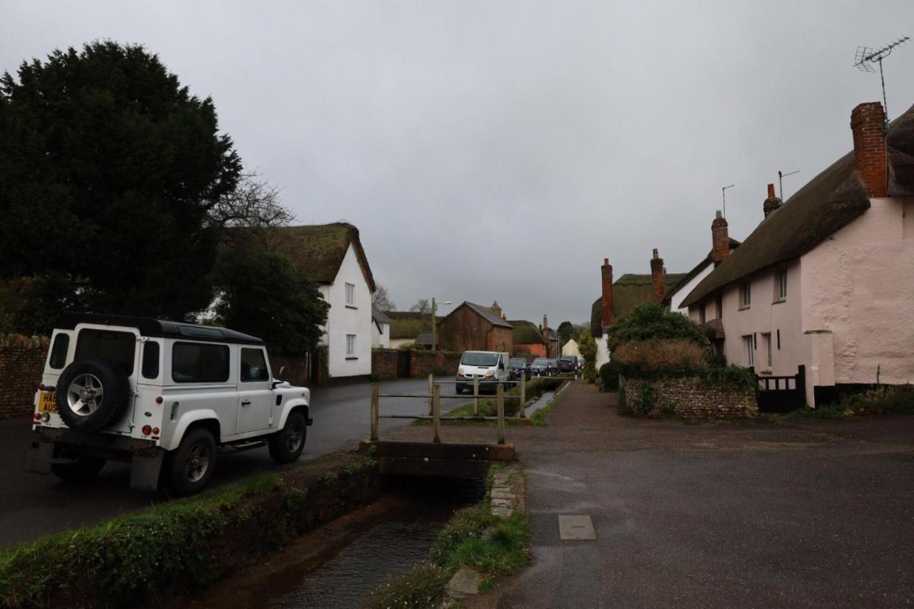 Thatched Cottage, Beautiful Village Near The Sea Otterton 외부 사진